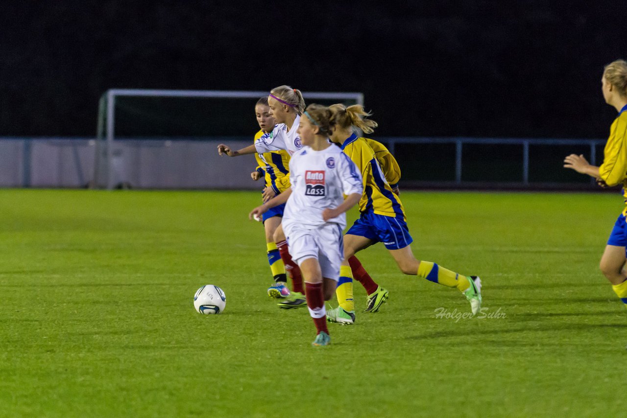 Bild 109 - B-Juniorinnen SV Henstedt-Ulzburg - Holstein Kiel : Ergebnis: 0:12